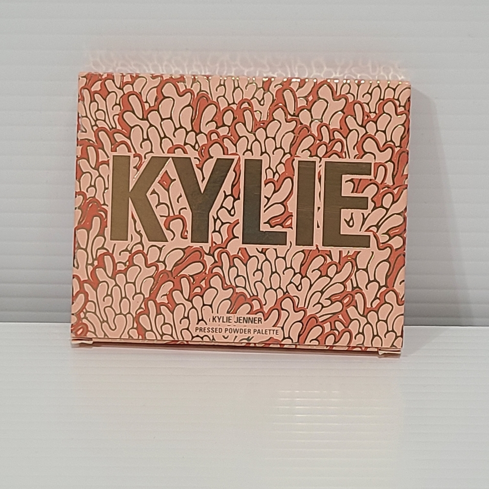 Kylie Cosmetics  Under The Sea Eyeshadow Palette